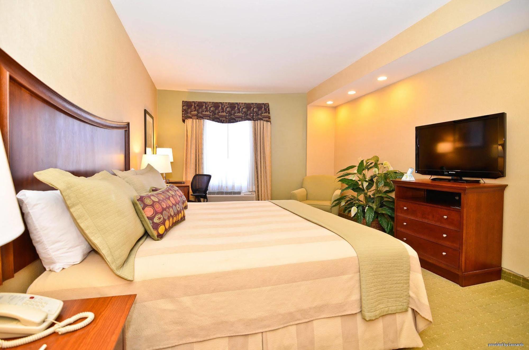 Western On The Avenue Hotel 3*