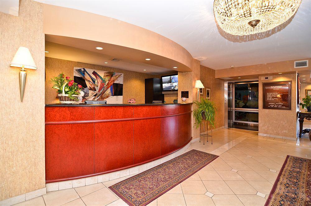 Western On The Avenue Hotel 3*